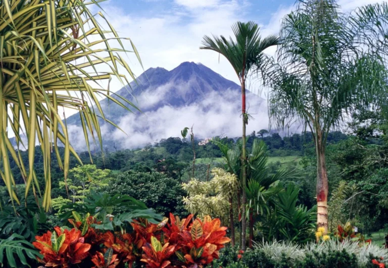 costa-rica-arenal-volcano